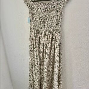 Hill House white vines cane Floral Smocked Dress - size L NWT